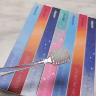 에브리모먼트 에브리 모먼트 칫솔 Every moment toothbrush — 5점을 준 리뷰어가 2022년 2월 올린 사용 사진