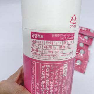 [몸엔용] 녹용 담은 탱탱 콜라겐 녹용 콜라겐 젤리 15g x 20포 — 5점을 준 리뷰어가 2022년 4월 올린 사용 사진