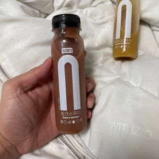 BLENDY'S 핑크 스무디+블론디 스무디 — 5점을 준 리뷰어가 2021년 10월 올린 사용 사진