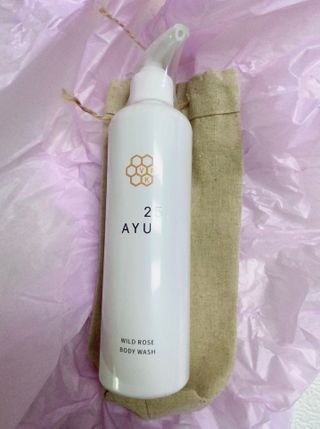 AYU25[아유트웬티파이브]피부 진정, 보습 와일즈 로즈 바디워시 — 5점을 준 리뷰어가 2021년 3월 올린 사용 사진
