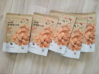 모던하우스 오픈에 구워 바삭한 국내산 닭가슴살 스낵 — 4점을 준 리뷰어가 2022년 9월 올린 사용 사진