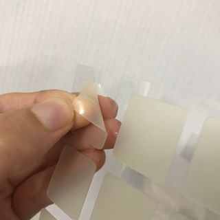 [큐어반H 커팅] 간편하게 떼서 쓰는 자외선차단 습윤밴드 (1팩/30매입) — 4점을 준 리뷰어가 2022년 11월 올린 사용 사진