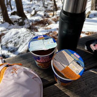 NISSIN 닛신 컵누들  4종 - 씨푸드오리지날, 씨푸드 스파이시, 씨푸드 커리, 씨푸드 XO소스 — 5점을 준 리뷰어가 2022년 12월 올린 사용 사진