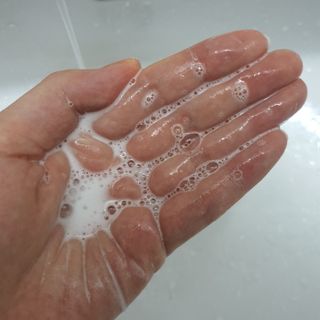 버블데이 아로마/과일 거품 입욕제 — 4.5점을 준 리뷰어가 2021년 7월 올린 사용 사진