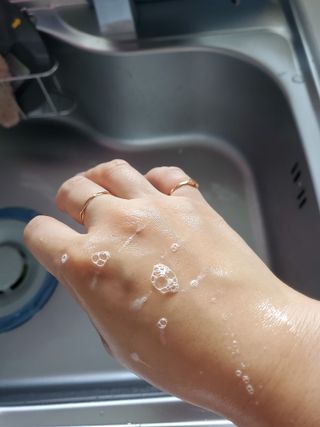 빅그린 안티 헤어로스 탈모 카렌듈라 바이옴 샴푸 500ml (지성두피용) — 5점을 준 리뷰어가 2022년 8월 올린 사용 사진