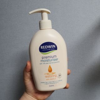 H365 Redwin Premium Moisturiser 레드윈 프리미엄 모이스춰라이저 500ml — 5점을 준 리뷰어가 2021년 4월 올린 사용 사진