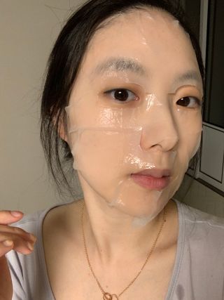 체르엠 그린 케비어 더블워터 마스크팩 5매입  2팩 — 5점을 준 리뷰어가 2021년 11월 올린 사용 사진