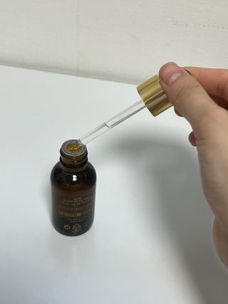 스킨큐어 산다화 비타민c 화이트닝 에센스 30ml — 5점을 준 리뷰어가 2023년 12월 올린 사용 사진