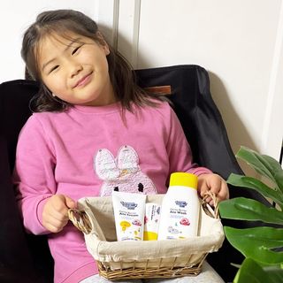 포멀비 키즈 더마베리어 아토 세트(크림 120ml+워시 300ml+스틱밤 18g) — 5점을 준 리뷰어가 2023년 12월 올린 사용 사진