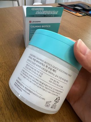 리더스코스메틱 리더스 카밍 바이오틱스 퀵 수딩 패드 — 5점을 준 리뷰어가 2022년 4월 올린 사용 사진