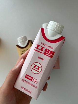 파워풀엑스 [프쌤] 더 맛있고 강력해진 고단백 음료 3종 (초코맛,딸기맛,커피맛) — 5점을 준 리뷰어가 2023년 1월 올린 사용 사진