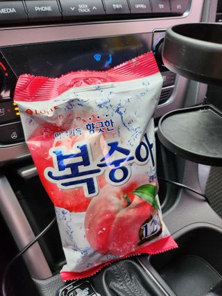 청포도캔디 복숭아캔디 — 5점을 준 리뷰어가 2022년 11월 올린 사용 사진