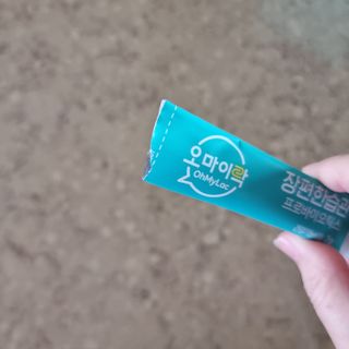 [유산균] 오마이락 장편한습관 프로바이오틱스 30P — 5점을 준 리뷰어가 2022년 11월 올린 사용 사진