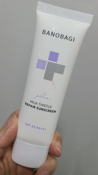 바노바기 코스메틱 바노바기 밀크씨슬 리페어 시카 선스크린 플러스 50ml — 5점을 준 리뷰어가 2023년 3월 올린 사용 사진