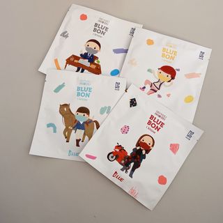 [블루 본 아이노우] 유아용 컬러마스크 40 PCS SET 2중 택 1 — 5점을 준 리뷰어가 2021년 4월 올린 사용 사진