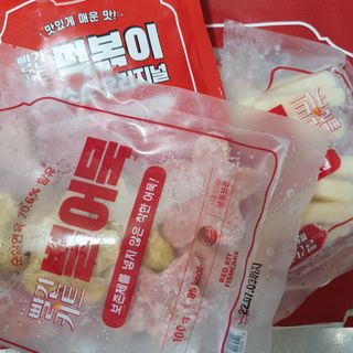빨간키트 떡볶이 밀키트 2~3인분 매운맛 국물 떡볶이 만들기 쉬운 황금 레시피 분말 소스로 간편한 요리 — 5점을 준 리뷰어가 2021년 10월 올린 사용 사진