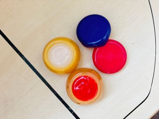 [후르디아] 올리브영 꿀과즙 립밤 2종 (블루베리/석류) — 5점을 준 리뷰어가 2021년 11월 올린 사용 사진