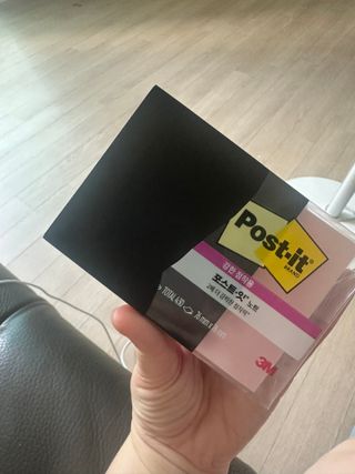 [3M] 포스트잇 점착메모지 강한점착용 노트654 심플리서린 5패드 430매 — 5점을 준 리뷰어가 2024년 9월 올린 사용 사진