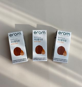 이롬 erom 황성주박사의 국산콩 두유 호두와 아몬드 — 5점을 준 리뷰어가 2020년 12월 올린 사용 사진