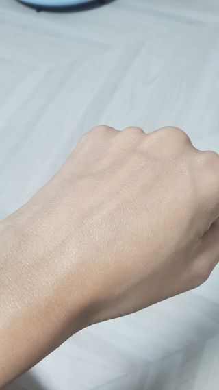 아이오 프리미엄 안탄다르 유브이마스터 선크림 — 5점을 준 리뷰어가 2021년 8월 올린 사용 사진