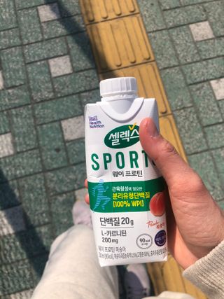 셀렉스스포츠 셀렉스 스포츠 웨이 프로틴 복숭아_ 330ml x 12팩 — 5점을 준 리뷰어가 2021년 3월 올린 사용 사진