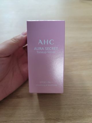 AHC 아우라 시크릿 톤업 벨벳 — 4점을 준 리뷰어가 2021년 4월 올린 사용 사진