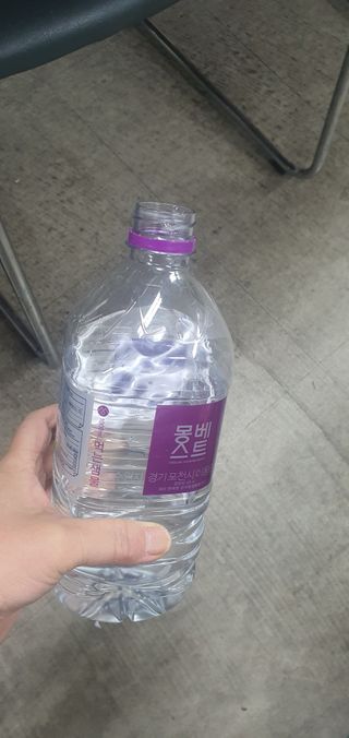 몽베스트 MONTBEST 1L 12입 — 5점을 준 리뷰어가 2022년 4월 올린 사용 사진