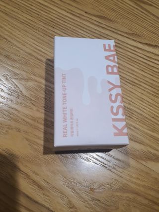 KISSY BAE 키시베이 키시베이 리얼화이트 톤업틴트 — 5점을 준 리뷰어가 2021년 9월 올린 사용 사진