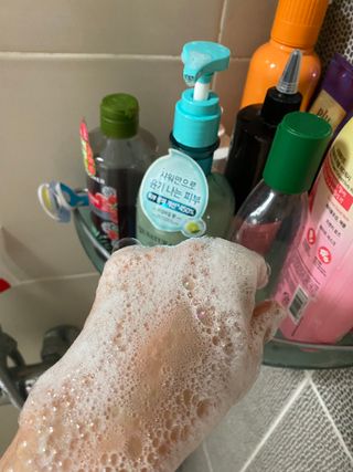 벨먼 내추럴스파 수분광채 스크럽 바디워시 600ml 5종 — 5점을 준 리뷰어가 2022년 5월 올린 사용 사진
