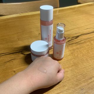 아이앤립 / EYENLIP 아이앤립 연어오일 리바이탈라이징 토너+앰플+크림 3종 세트 — 5점을 준 리뷰어가 2021년 7월 올린 사용 사진