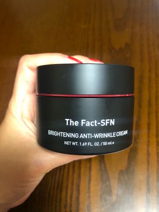 The Fact 더팩트 에스에프엔 브라이트닝 안티 링클 크림 50ml — 5점을 준 리뷰어가 2022년 5월 올린 사용 사진