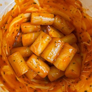 나우  [요리궁리] B타입 ( 매콤, 치즈, 매콤까르보 ) 꽃떡볶이 6개입 세트 — 5점을 준 리뷰어가 2025년 3월 올린 사용 사진
