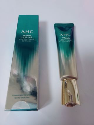 [NEW 탄력유턴 아이크림] AHC 유스 래스팅 리얼 아이크림 포 페이스 — 5점을 준 리뷰어가 2021년 2월 올린 사용 사진