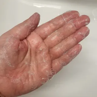 프리마인 메이크업과 들뜨는 각질까지 한방에 깐달걀로! 순하기까지한 셀베이스 그린티클렌저(200ml) — 5점을 준 리뷰어가 2023년 3월 올린 사용 사진