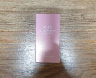 AHC 아우라 시크릿 톤업 벨벳 — 4.5점을 준 리뷰어가 2021년 4월 올린 사용 사진
