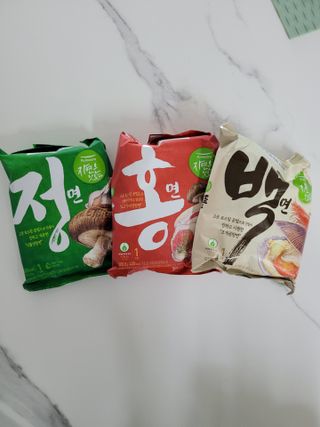 [풀무원] 자연은맛있다 정면, 백면, 홍면  세트 — 5점을 준 리뷰어가 2021년 4월 올린 사용 사진