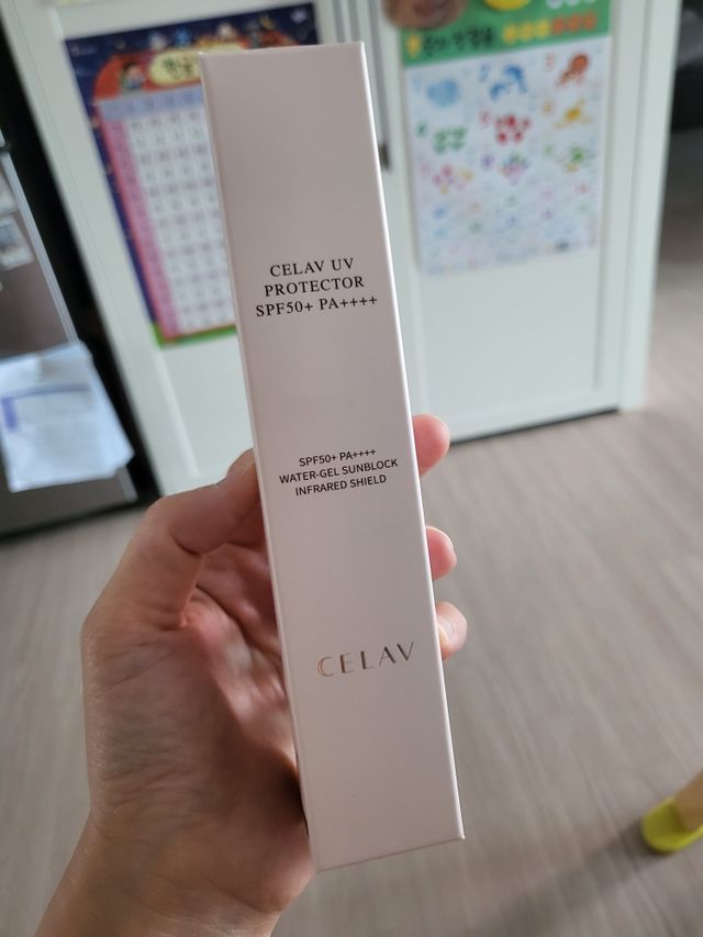선크림만 바꿨을 뿐인데 매일 물 2L챙겨먹고 기초케어 완벽하게 한 물빛피부 완성,셀라브UV프로텍터 리뷰 사진