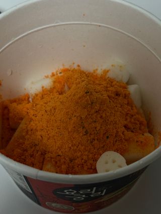 나우  [요리궁리] B타입 ( 매콤, 치즈, 매콤까르보 ) 꽃떡볶이 6개입 세트 — 4점을 준 리뷰어가 2025년 3월 올린 사용 사진