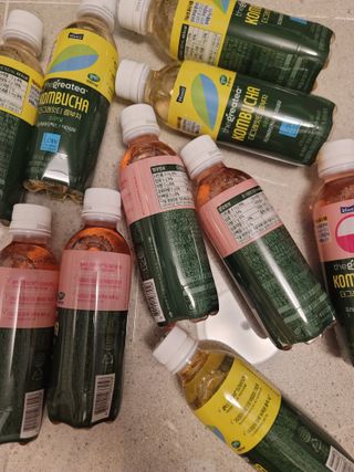 더그레잇티 콤부차 [매일유업] 더그레잇티 44kcal 콤부차 300ml *12개입 (오리지널 6개+베리리치 6개) — 5점을 준 리뷰어가 2023년 7월 올린 사용 사진