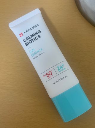리더스코스메틱 리더스 카밍 바이오틱스 선 에센스 SPF 50+ PA++++ — 5점을 준 리뷰어가 2022년 6월 올린 사용 사진