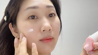 [후르디아] 모공블러 비건 선 프라이머 — 5점을 준 리뷰어가 2022년 5월 올린 사용 사진