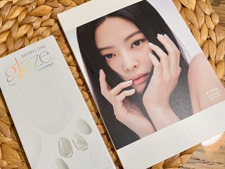 데싱디바 글레이즈 젤네일 포일 이펙트 네일_4종 중 택 1 — 5점을 준 리뷰어가 2021년 9월 올린 사용 사진