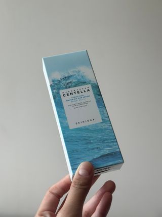 [스킨1004] 마다가스카르 센텔라 히알루-시카 워터핏 선세럼 50ml — 4.5점을 준 리뷰어가 2024년 5월 올린 사용 사진