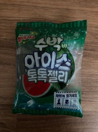 롯데제과 죠스바 아이스 톡톡 젤리 — 5점을 준 리뷰어가 2021년 10월 올린 사용 사진