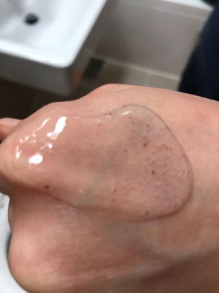 벨먼 내추럴스파 수분광채 스크럽 바디워시 600ml 5종 — 5점을 준 리뷰어가 2022년 5월 올린 사용 사진