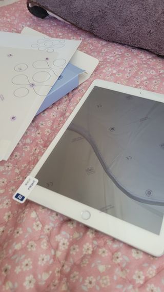 아클리브 Premium 항균 항바이러스 액정 보호필름(iPad) — 5점을 준 리뷰어가 2022년 10월 올린 사용 사진