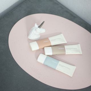 [후르디아] 끈적임 없는 착한성분 비건  핸드크림 3종 — 5점을 준 리뷰어가 2023년 1월 올린 사용 사진
