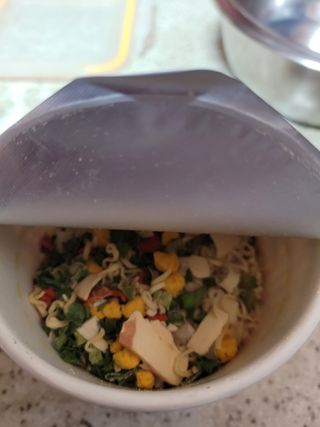 NISSIN 닛신 컵누들  4종 - 씨푸드오리지날, 씨푸드 스파이시, 씨푸드 커리, 씨푸드 XO소스 — 5점을 준 리뷰어가 2022년 5월 올린 사용 사진