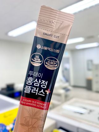 서울약사신협_투데이홍삼정플러스스틱_10g x 30포 — 5점을 준 리뷰어가 2021년 6월 올린 사용 사진