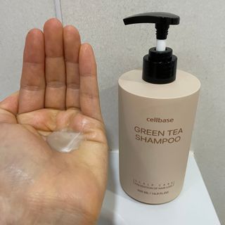 프리마인 더이상 뻣뻣하고 효과없는 탈모샴푸는 NO. 근본부터 케어하는 셀베이스 그린티샴푸(500ml) — 5점을 준 리뷰어가 2023년 3월 올린 사용 사진